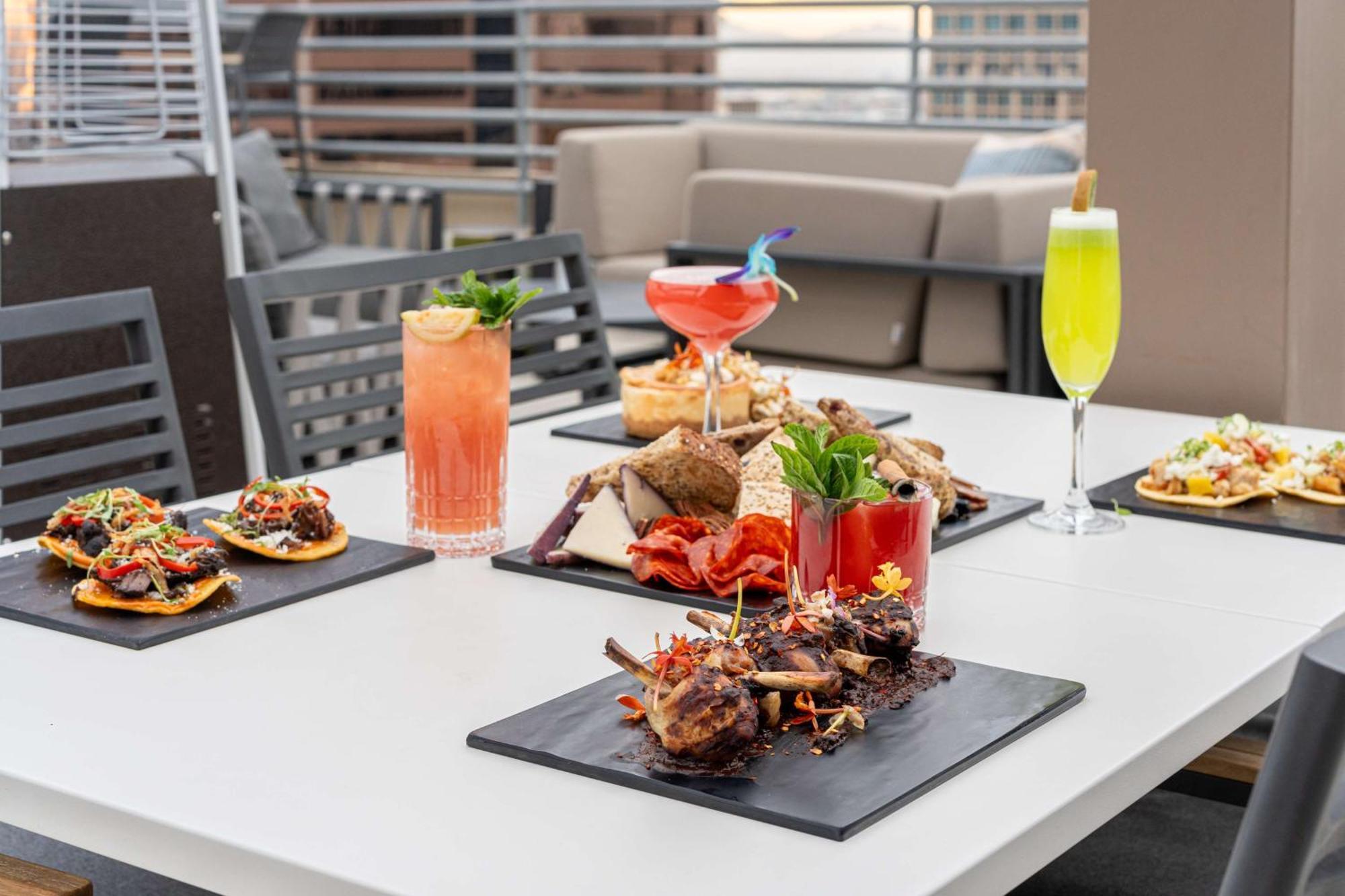 Hilton Garden Inn Phoenix Downtown Екстер'єр фото