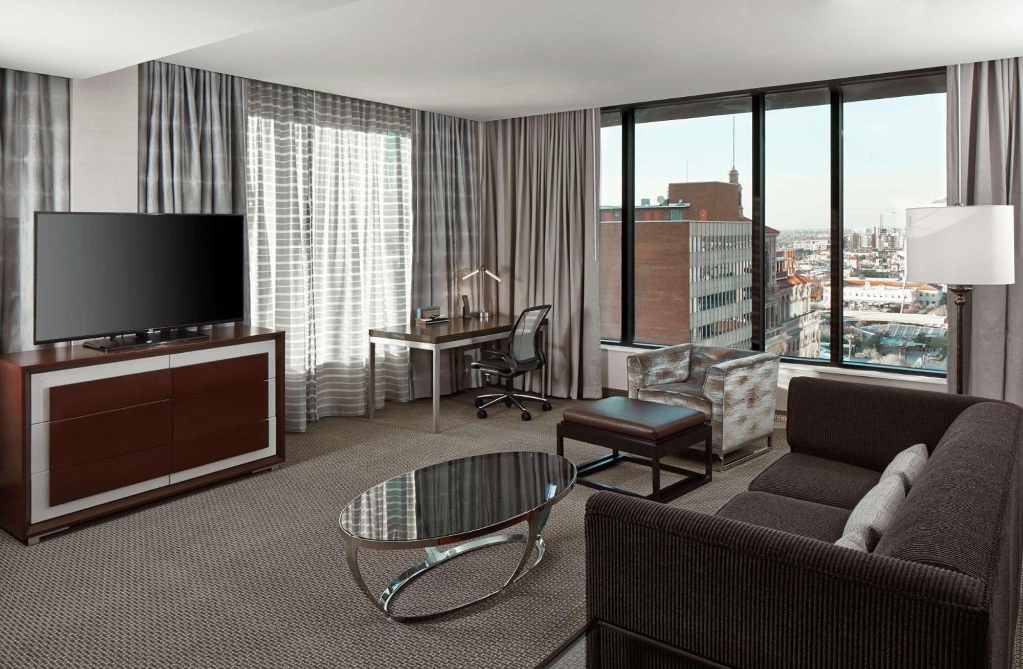 Hilton Garden Inn Phoenix Downtown Екстер'єр фото